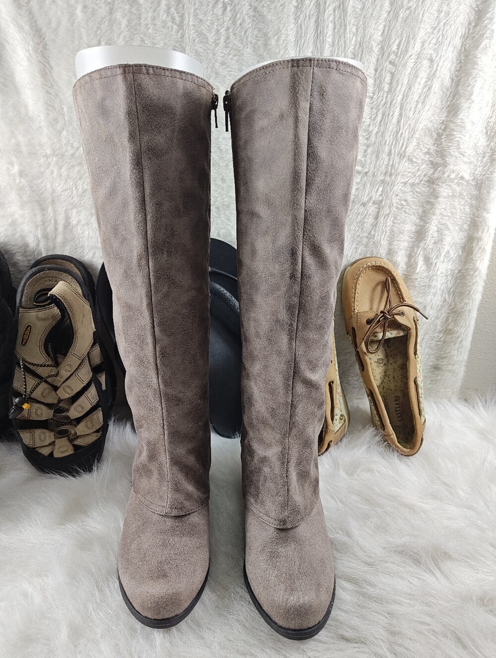 Fergalicious By Fergie Block Heel Knees high  Zip-side Suede Boots Women size 8M - Picture 2 of 11